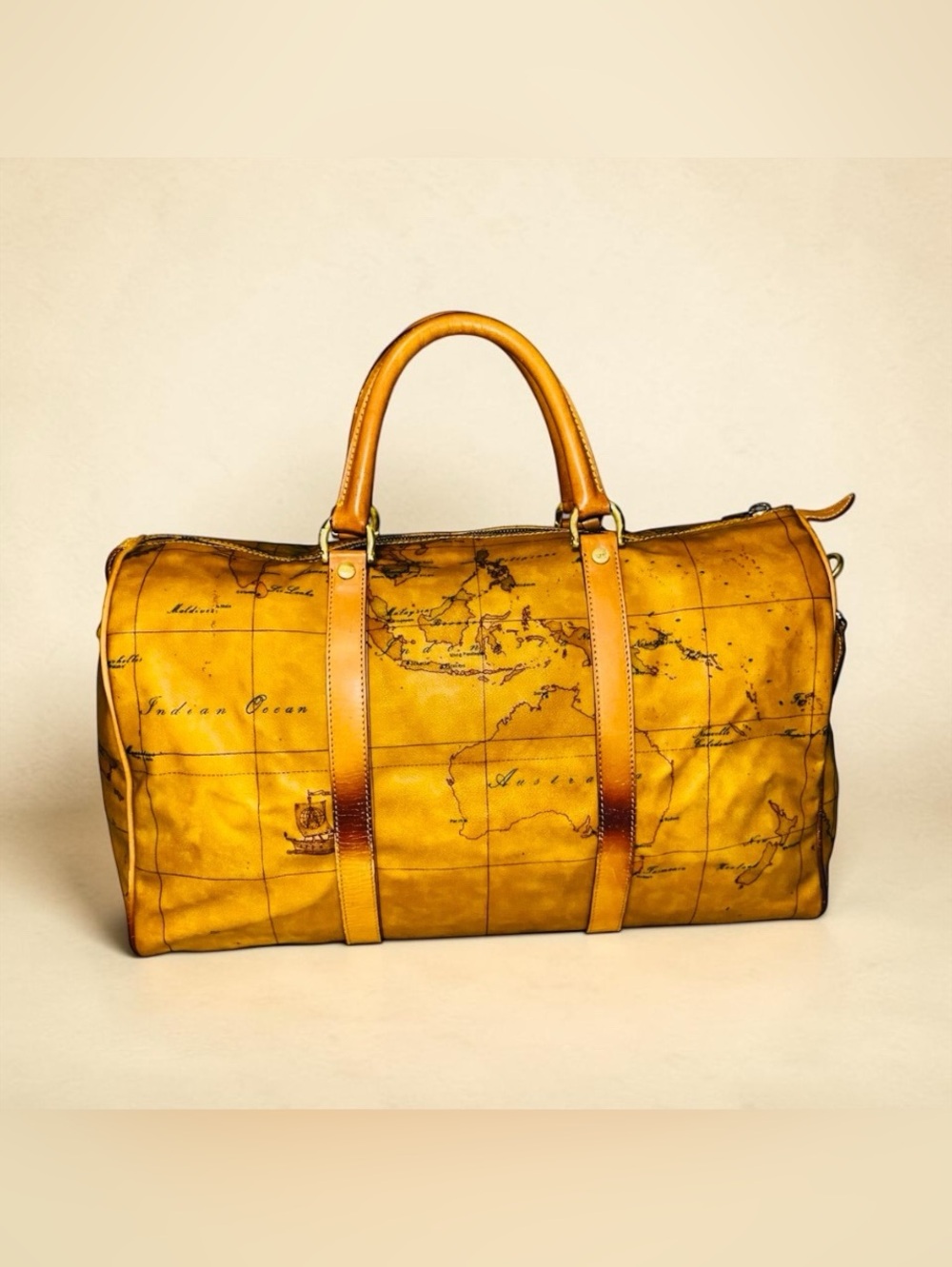 ALVIERO Martini World Map Boston Bag - Picture 3 of 14